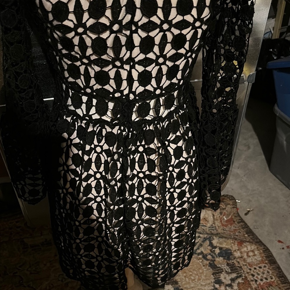 Brand NEW Elegant Black Lace Long Sleeve Dress - Picture 5 of 9